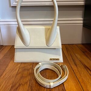 Jacquemus - The medium Chiquito Ivory